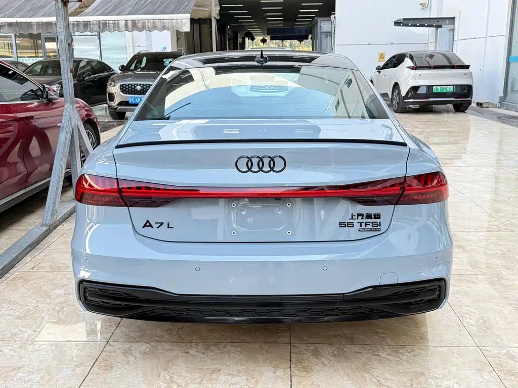 AUDI A7L