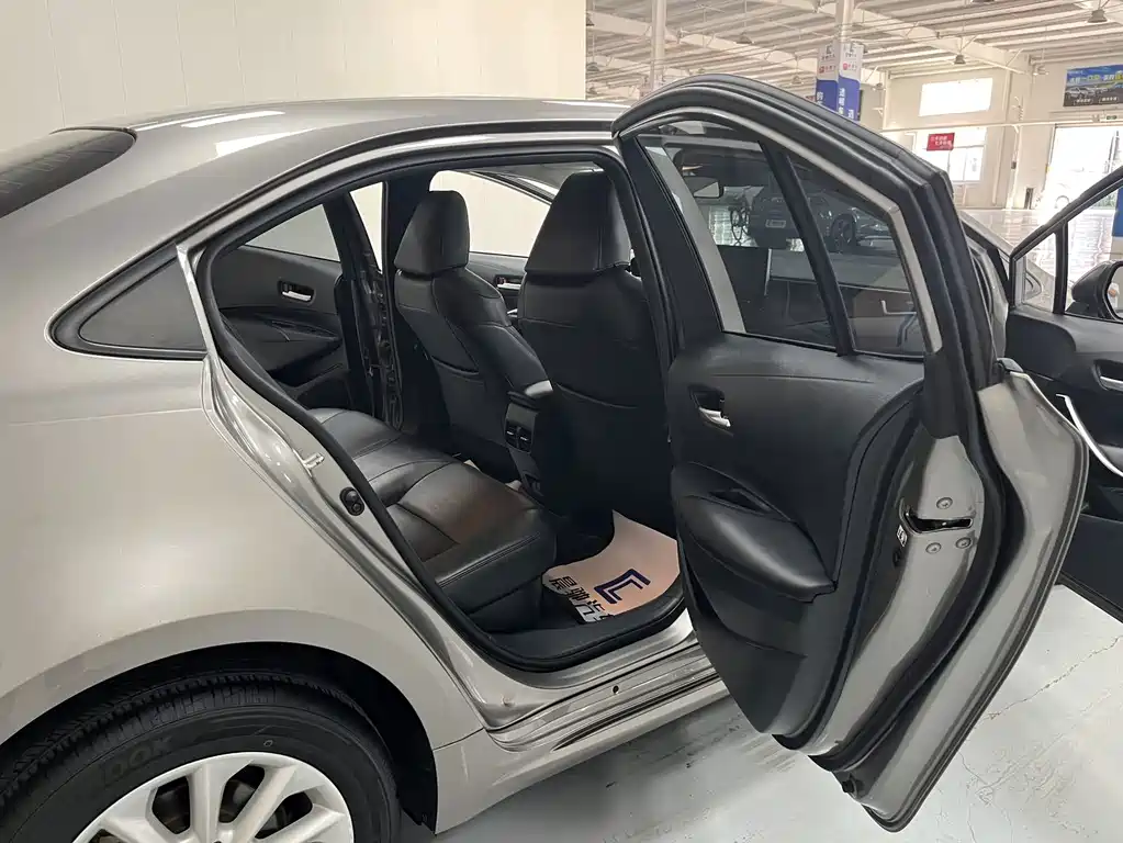 Toyota Corolla — миниатюра 11