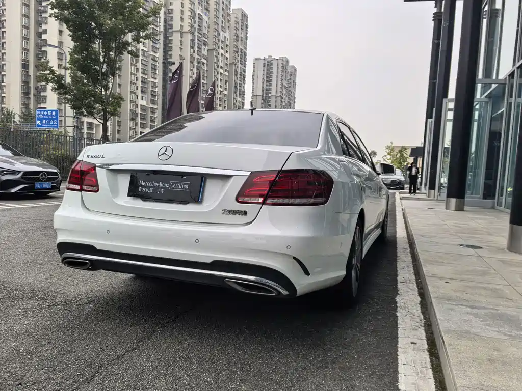 Mercedes-Benz E-Class — миниатюра 16