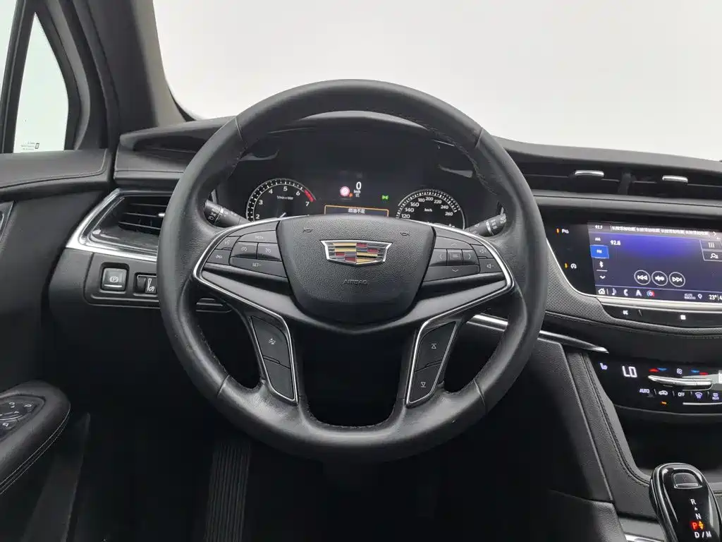 Cadillac XT5 — миниатюра 11