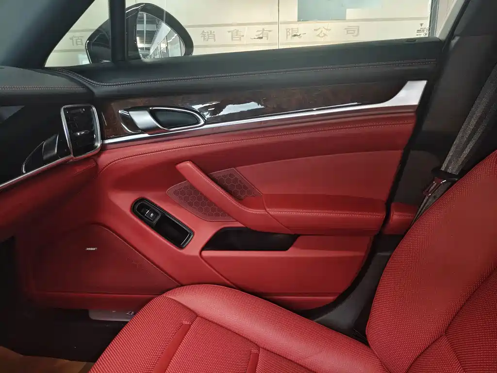 Porsche Panamera — миниатюра 8