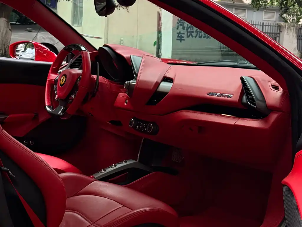 Ferrari 488 — миниатюра 6