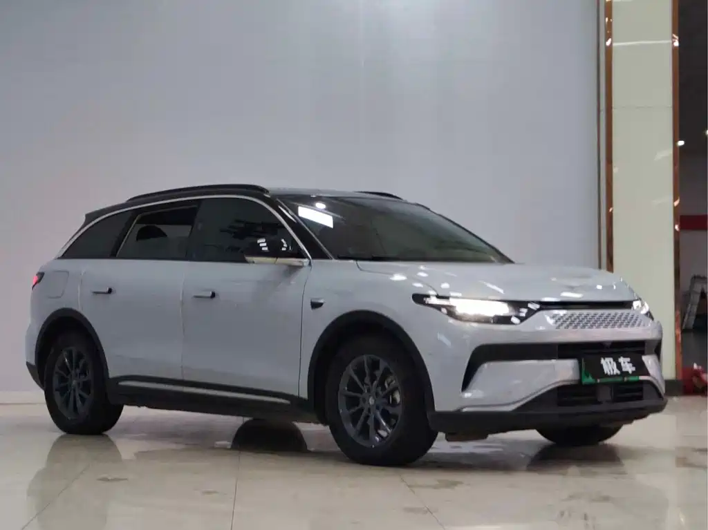 Leapmotor Leapmotor C11 — миниатюра 2