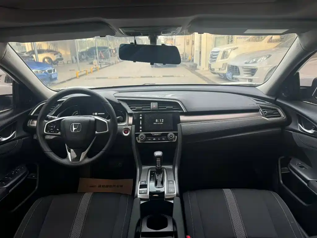 Honda Civic — миниатюра 6