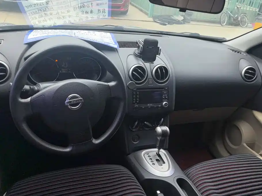 Nissan Qashqai — миниатюра 12