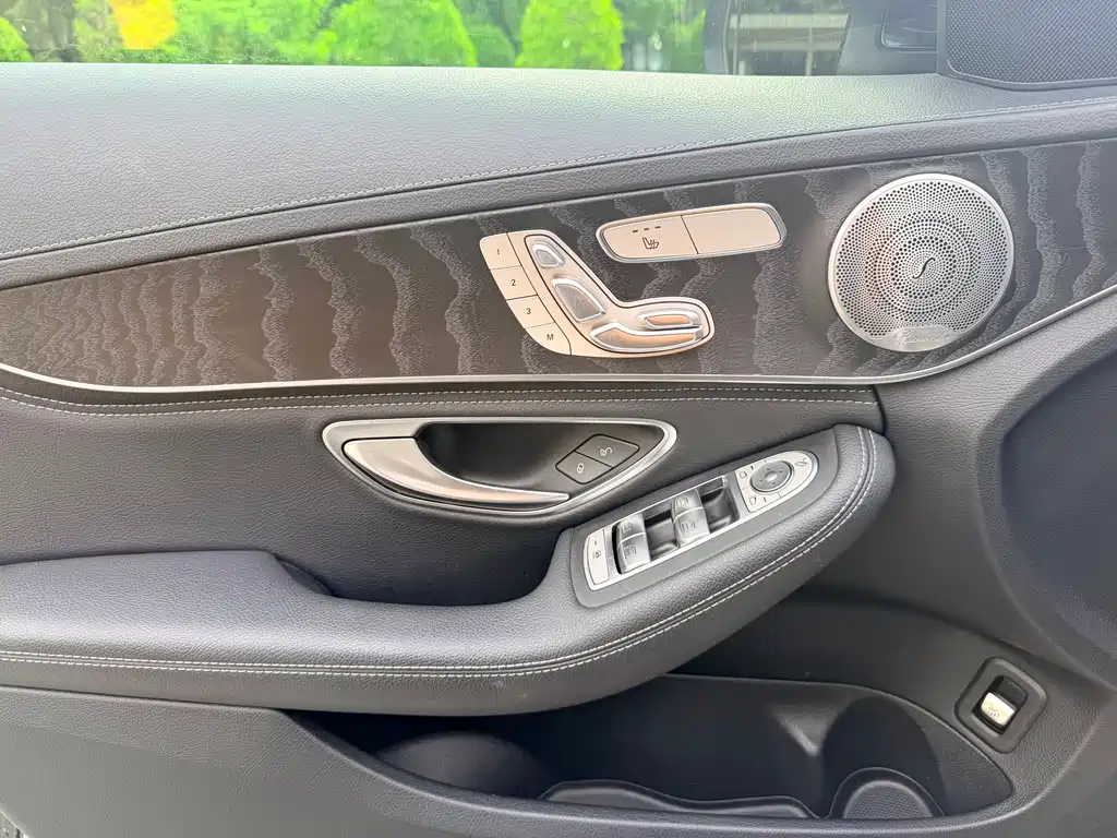 Mercedes-Benz C-Class — миниатюра 9