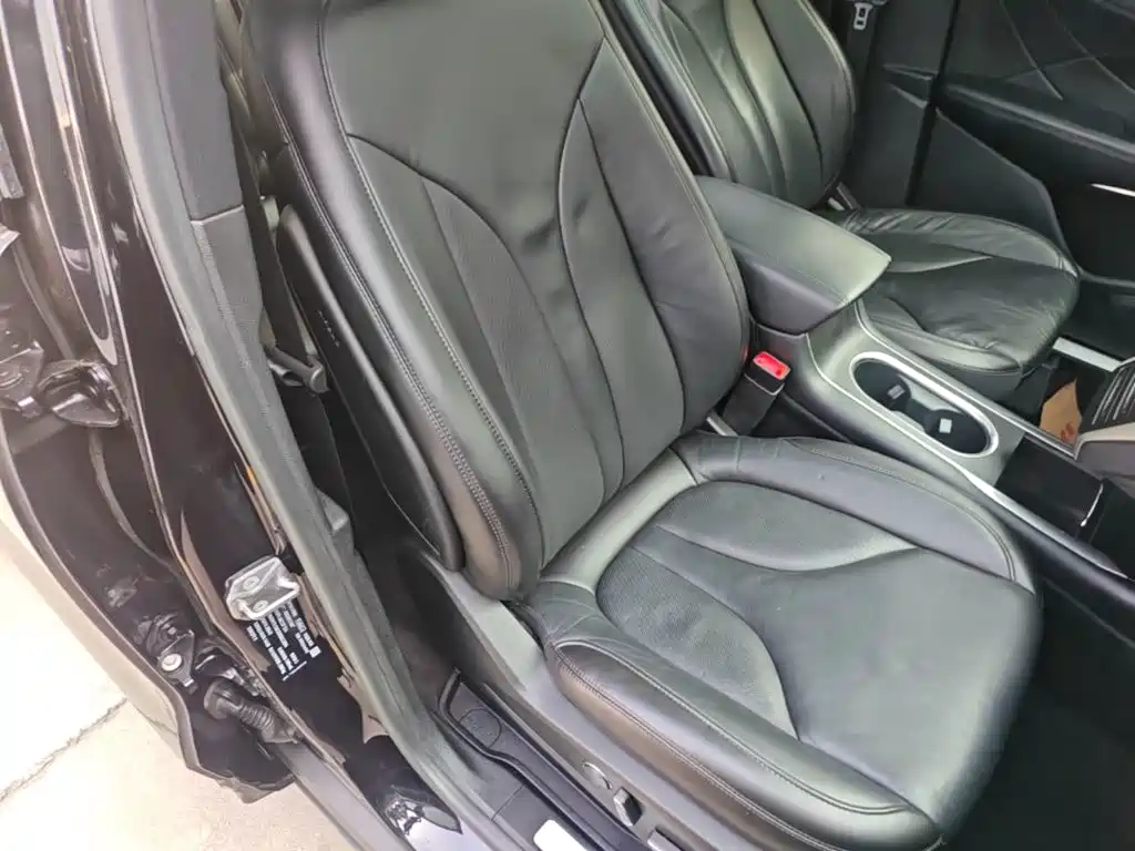 Lincoln MKC — миниатюра 20