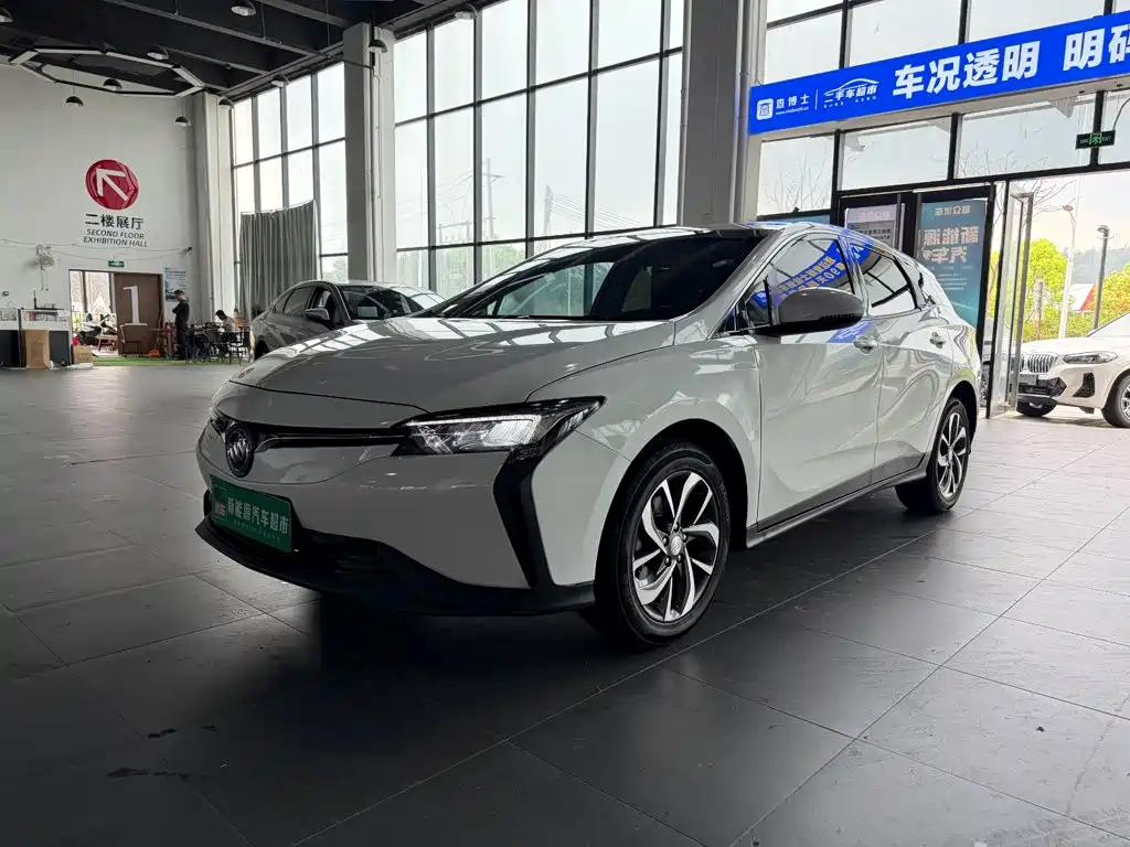 Buick Velite 6