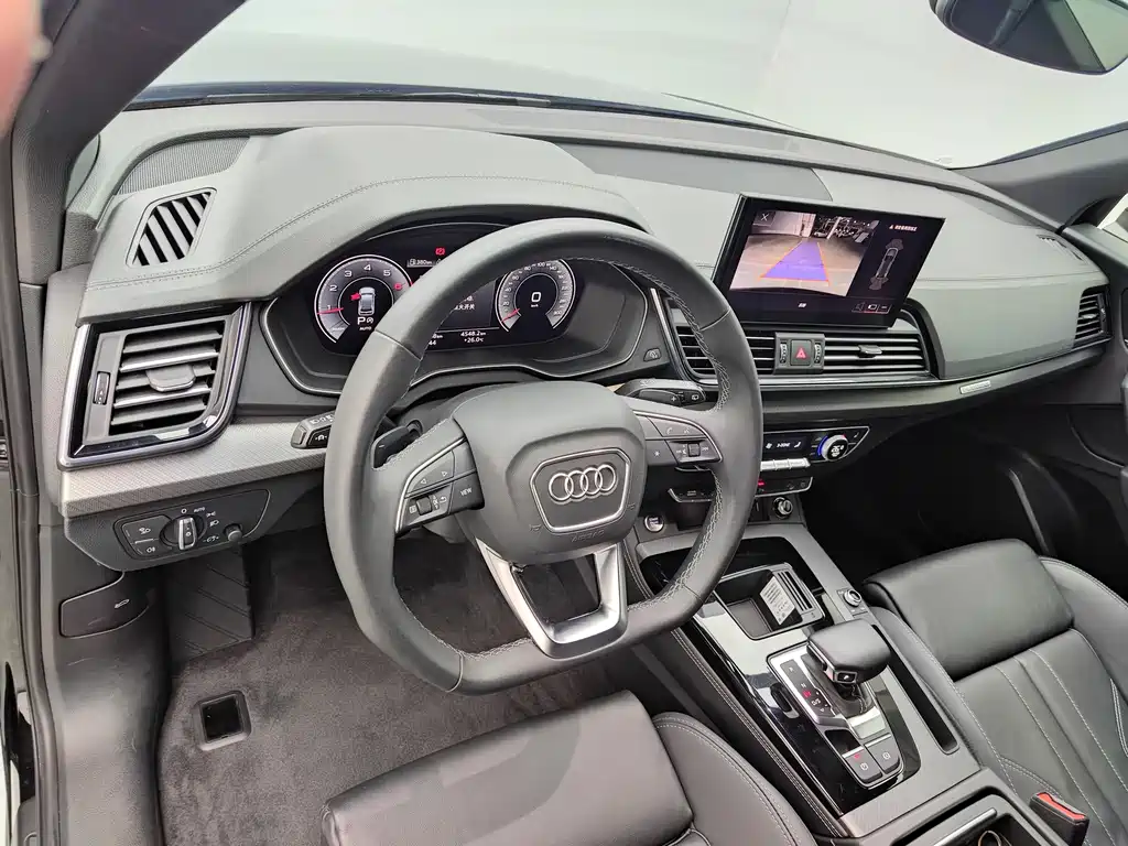 Audi Q5L — миниатюра 9