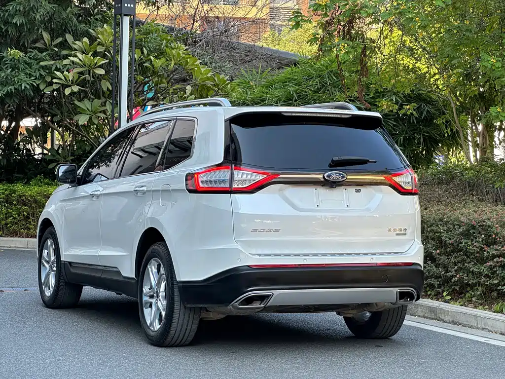 Ford Edge — миниатюра 15
