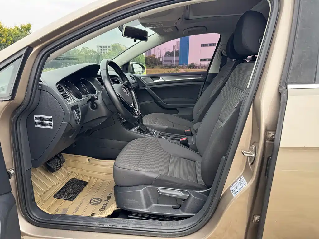Volkswagen Golf — миниатюра 4