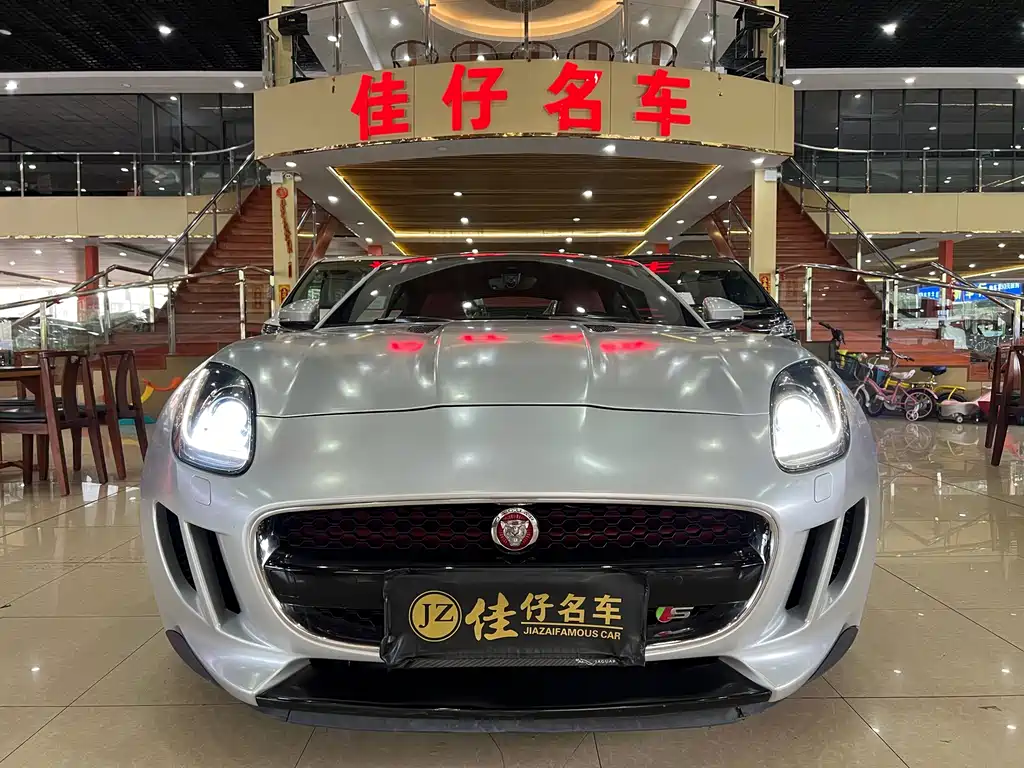 Jaguar F-TYPE — миниатюра 2