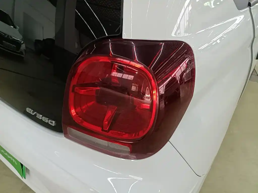 Roewe Clever — миниатюра 8
