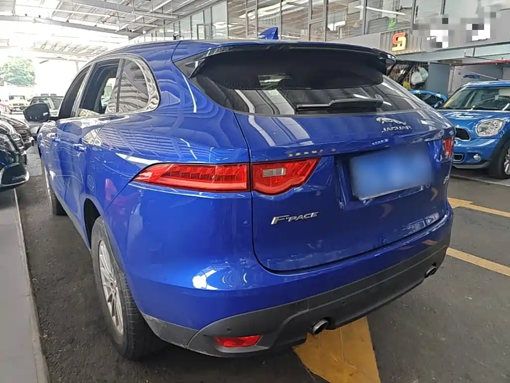 Jaguar F-PACE — миниатюра 5
