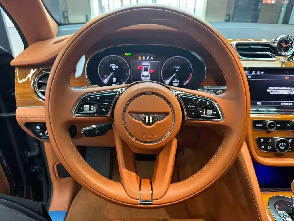 Bentley Bentayga — миниатюра 6