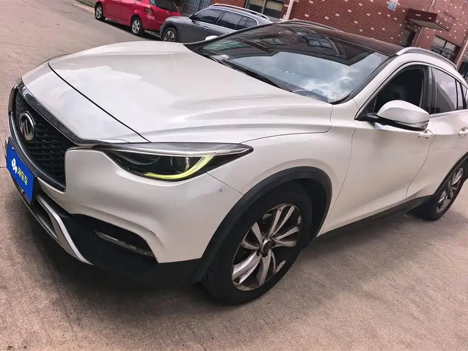 Infiniti QX30 2017