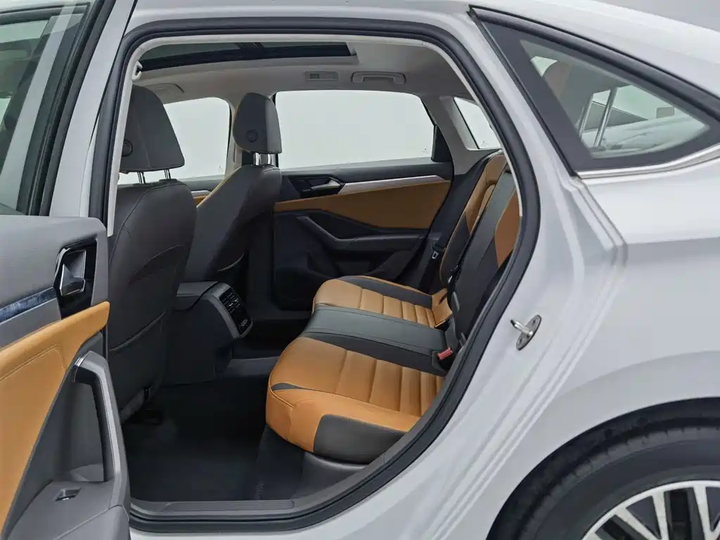 Volkswagen Sagitar — миниатюра 15