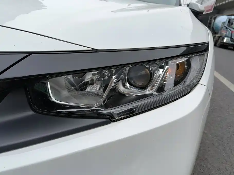 Honda Civic — миниатюра 5