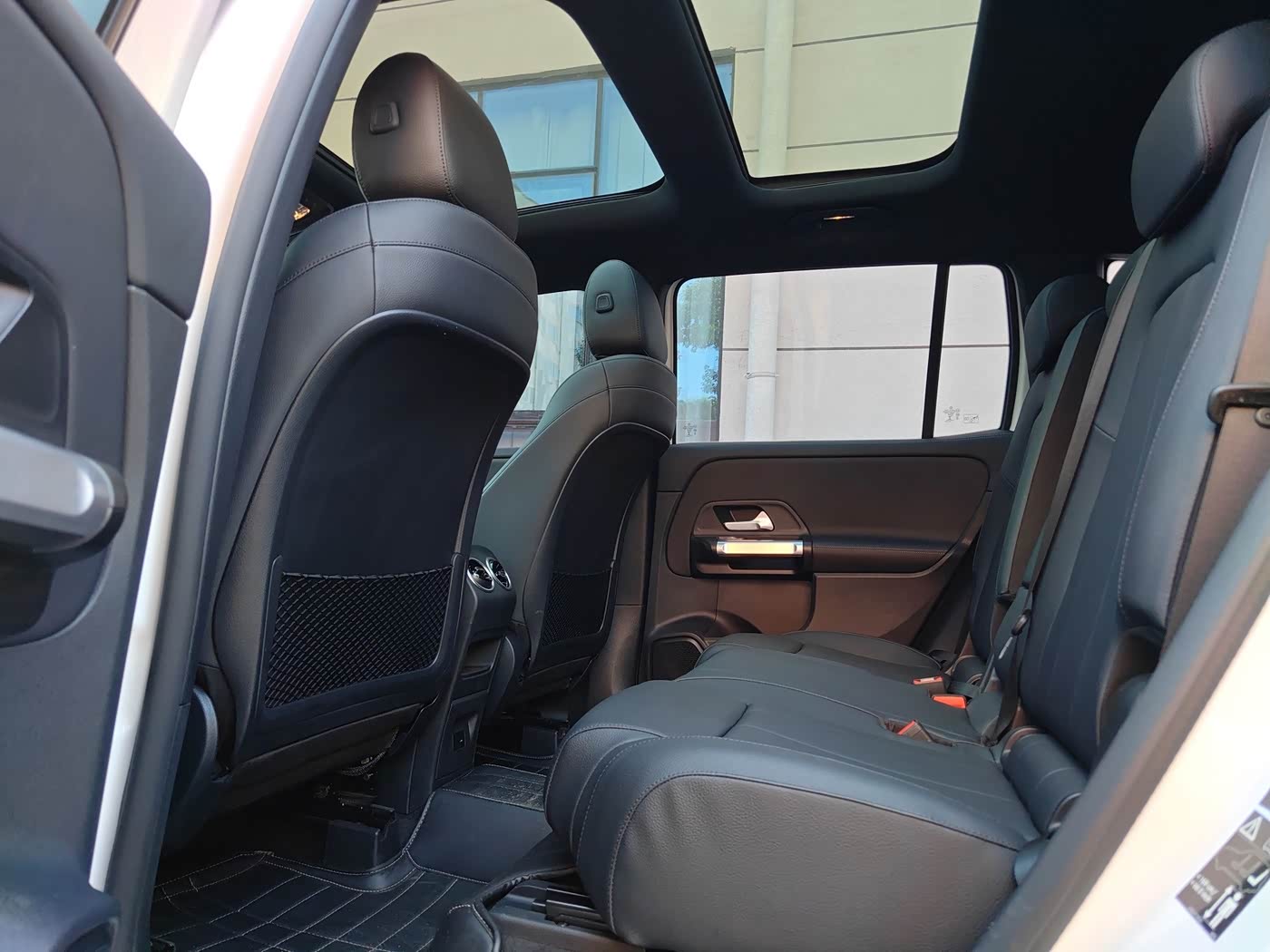 Mercedes-Benz GLB 1.3 л 2022 г. Белый, пробег 2200 км