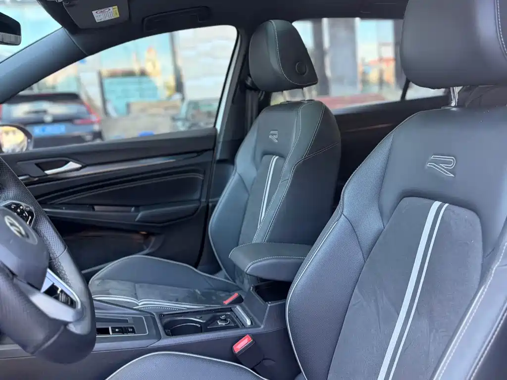 Volkswagen Golf — миниатюра 18