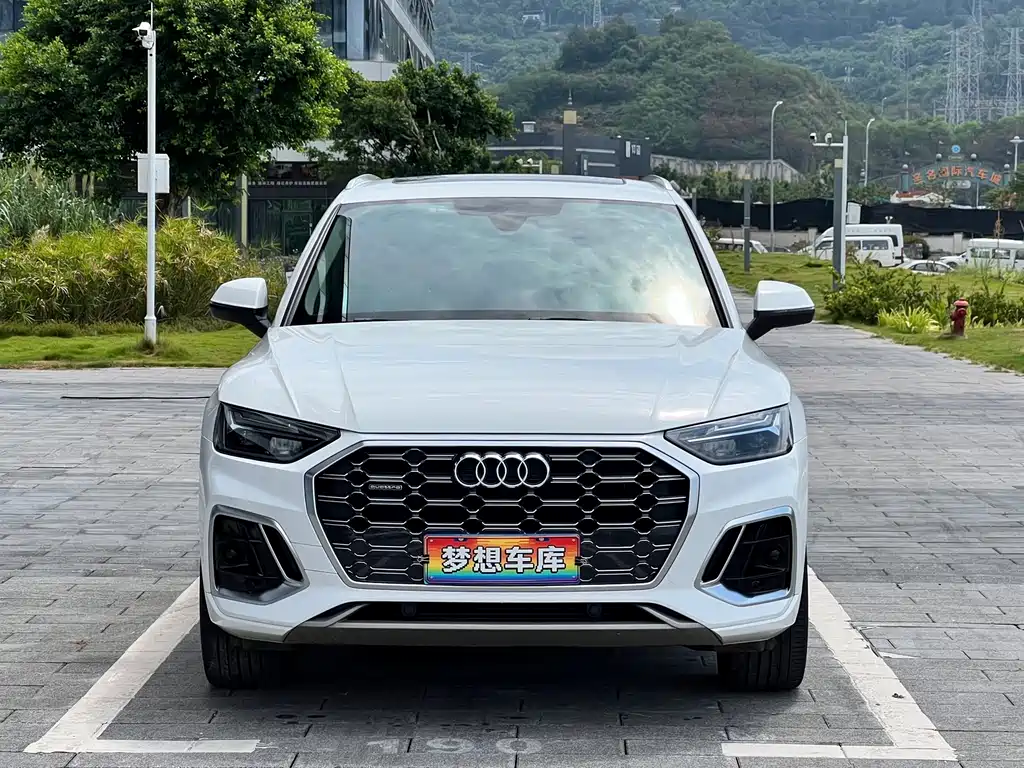 Audi Q5L — миниатюра 2
