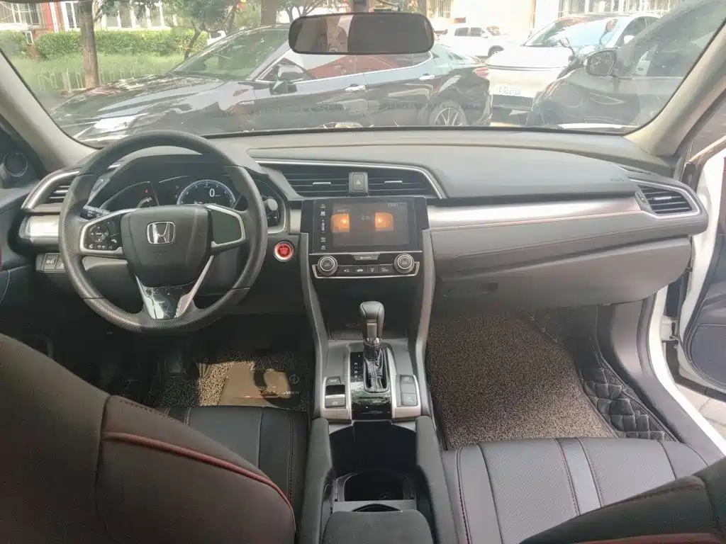 Honda Civic — миниатюра 10