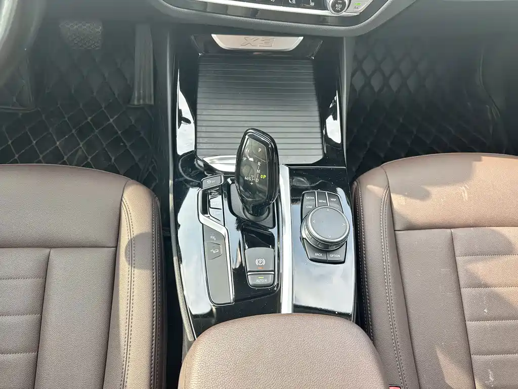 BMW X3 — миниатюра 6
