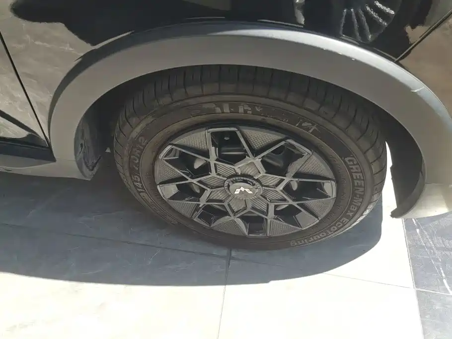 Wuling MINIEV — миниатюра 6
