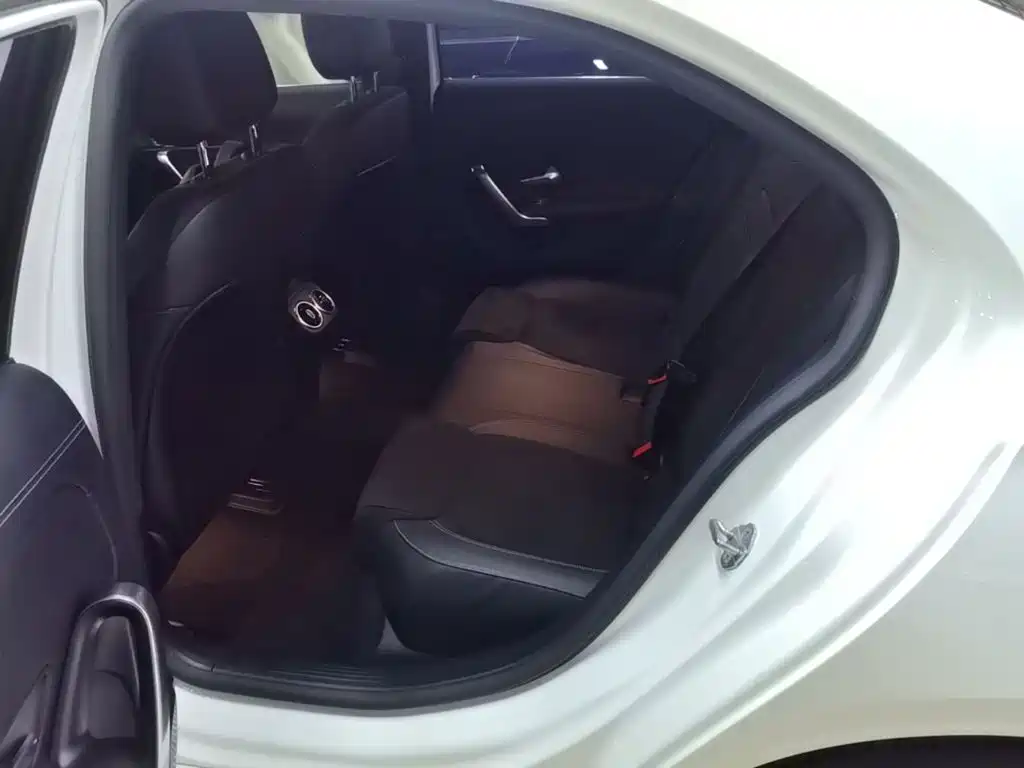 Mercedes-Benz A-Class — миниатюра 17