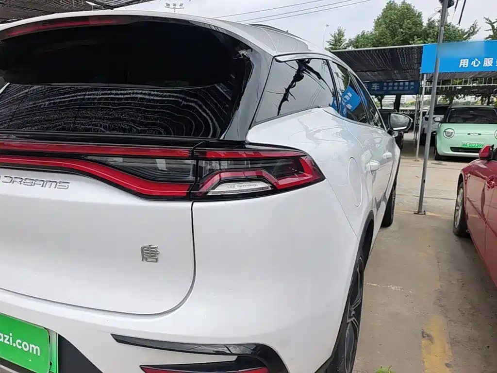 BYD Tang New Energy — миниатюра 8