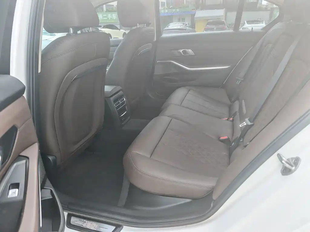 BMW i3 — миниатюра 8