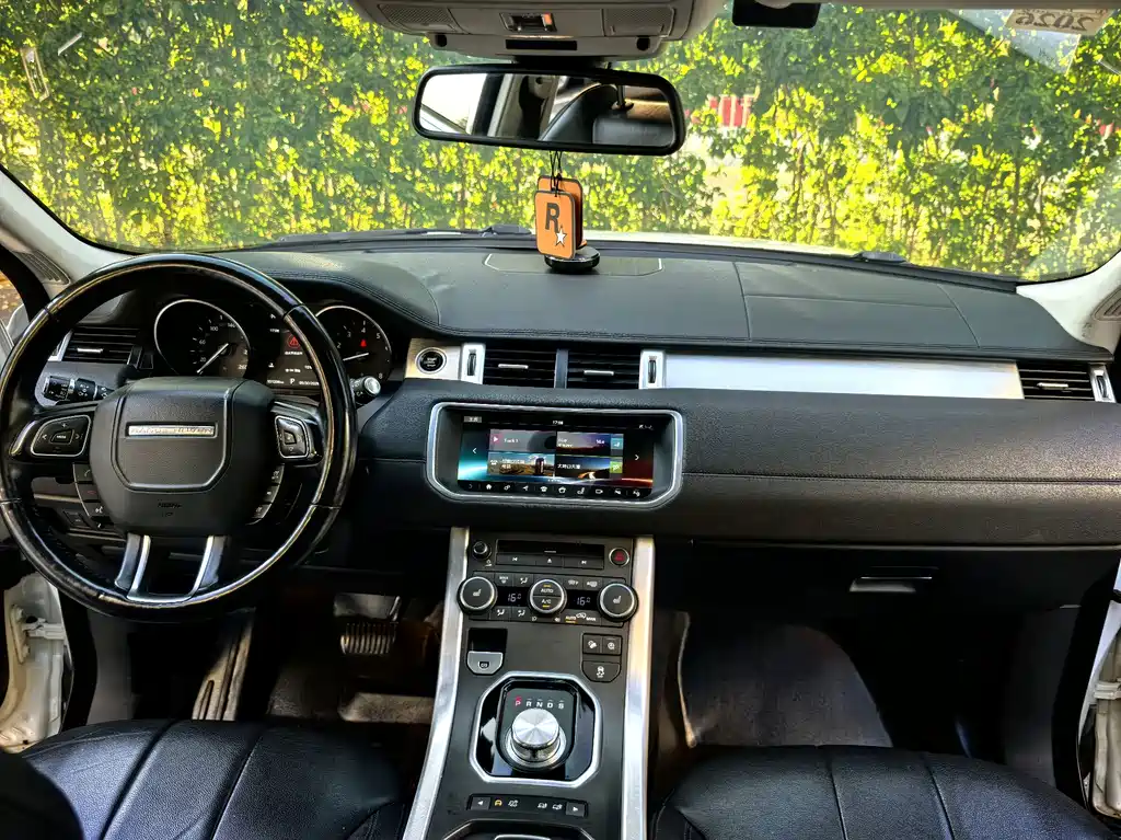 Land Rover Evoque — миниатюра 5
