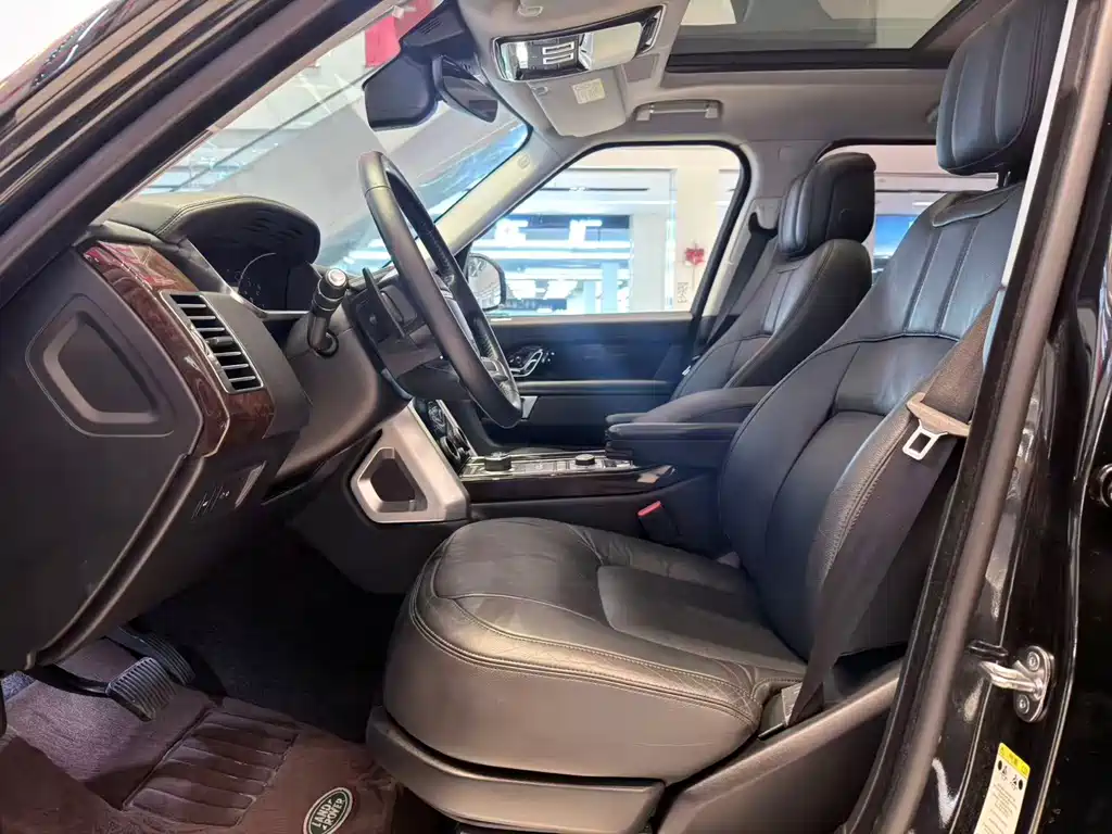 Land Rover Range Rover — миниатюра 8