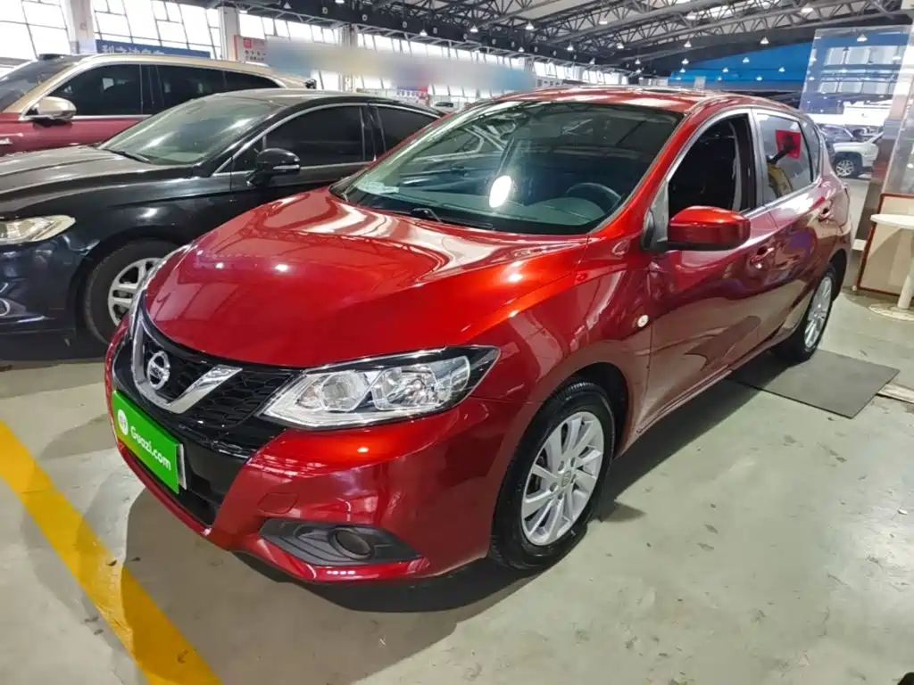 Nissan Tiida — миниатюра 2