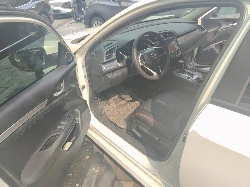 Honda Civic — миниатюра 17
