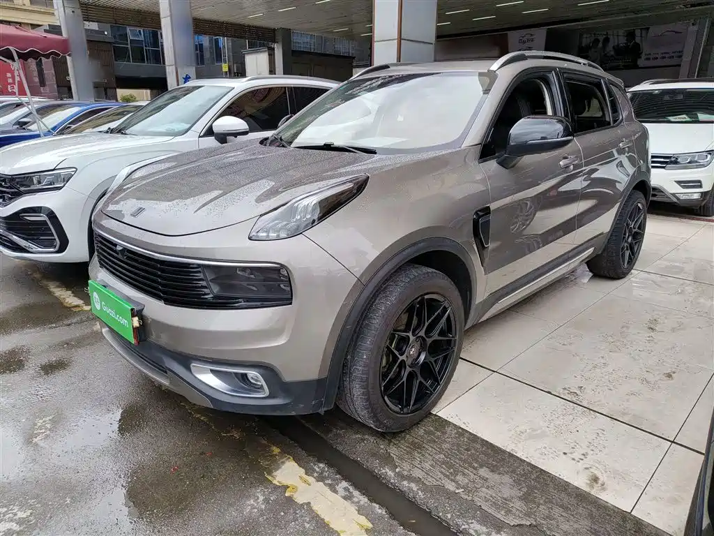 Lynk & Co 01 2020