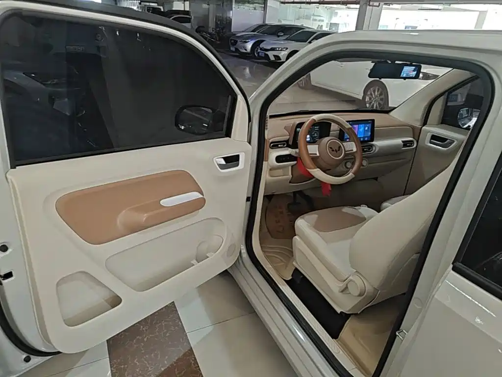 Wuling MINIEV — миниатюра 16