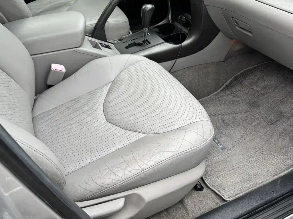 Toyota RAV4 — миниатюра 14