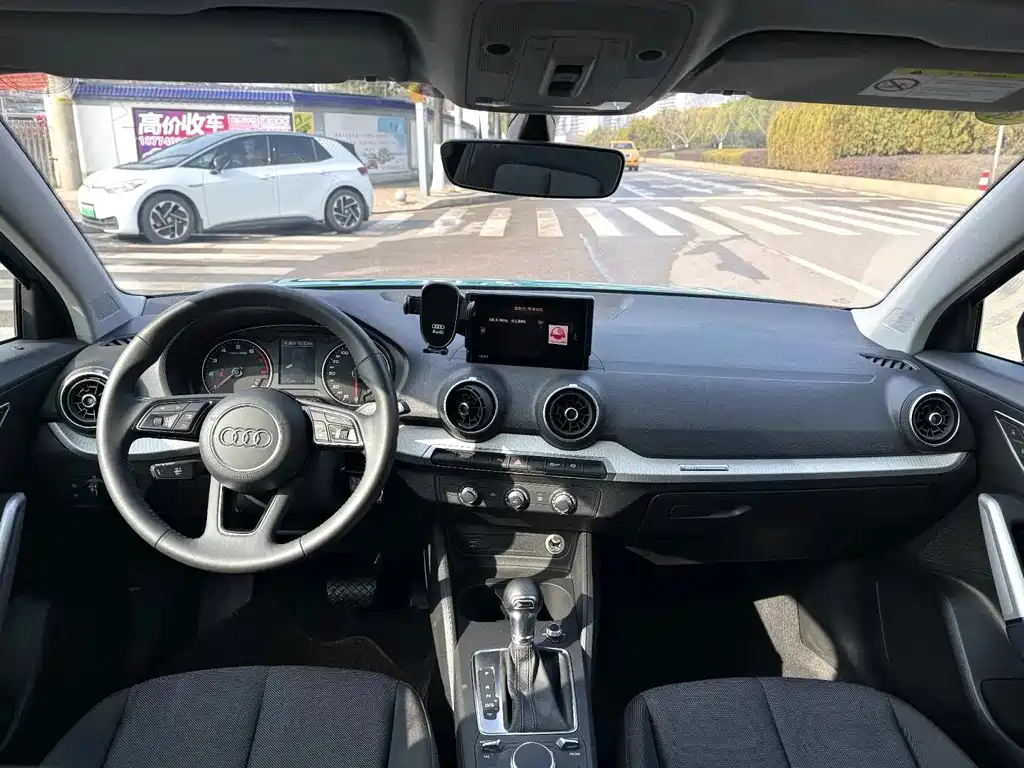 Audi Q2L — миниатюра 4