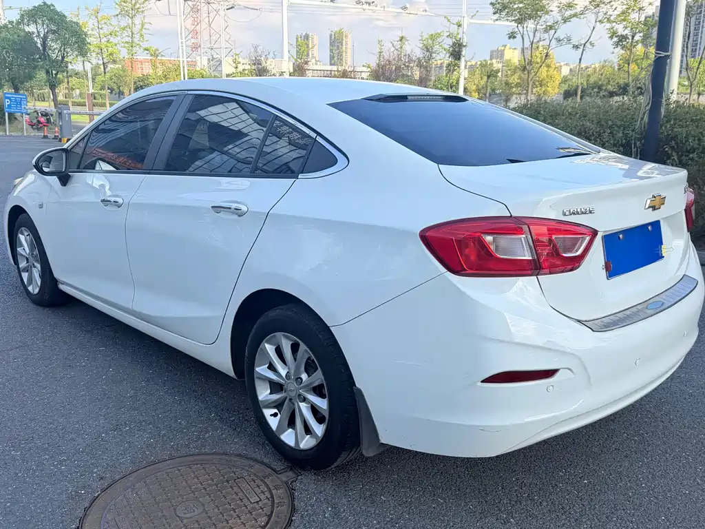 Chevrolet Cruze — миниатюра 4