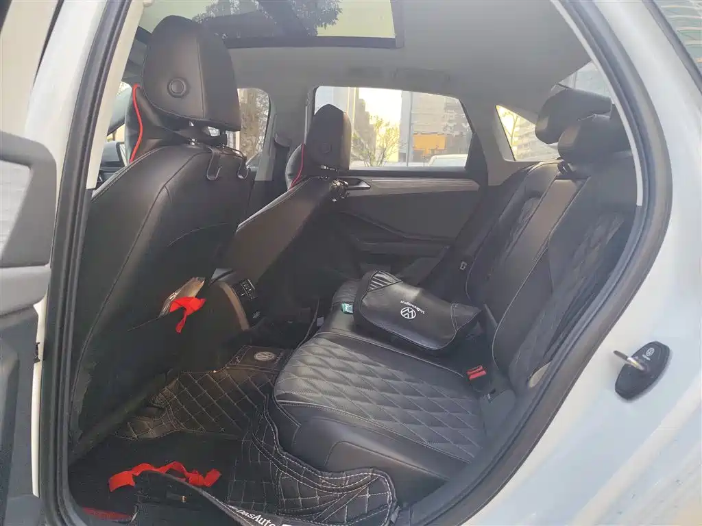 Volkswagen Sagitar — миниатюра 7