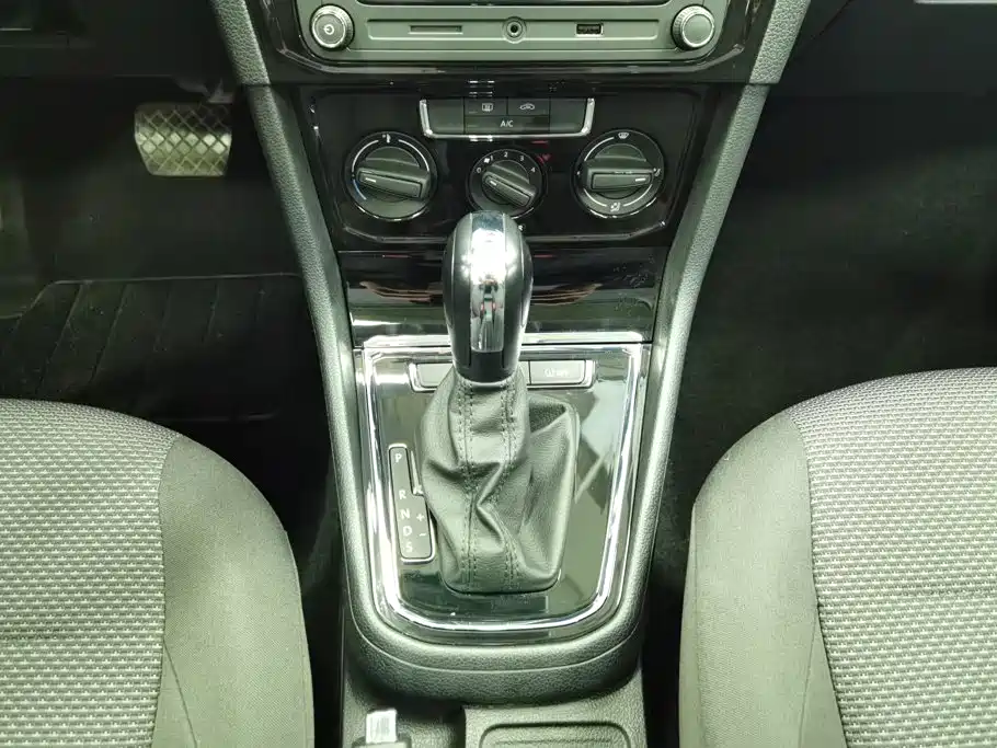 Volkswagen Bora — миниатюра 16