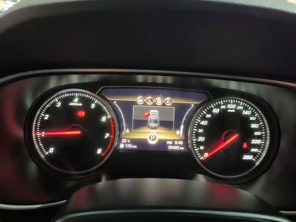 Hongqi Hongqi H5 — миниатюра 12