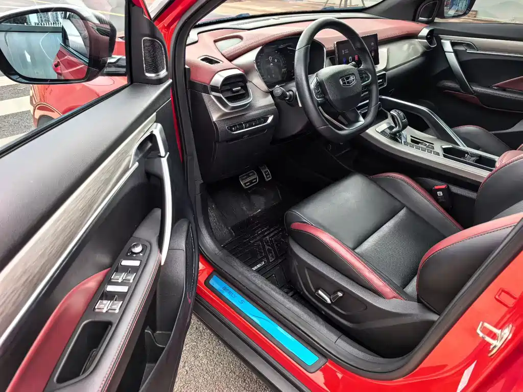 Geely Binyue — миниатюра 8