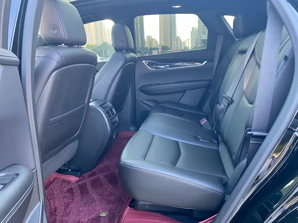 Cadillac XT5 — миниатюра 10