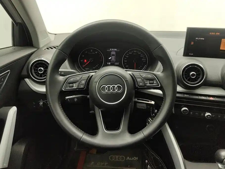 Audi Q2L — миниатюра 15