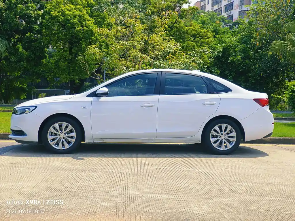 Buick Excelle — миниатюра 2
