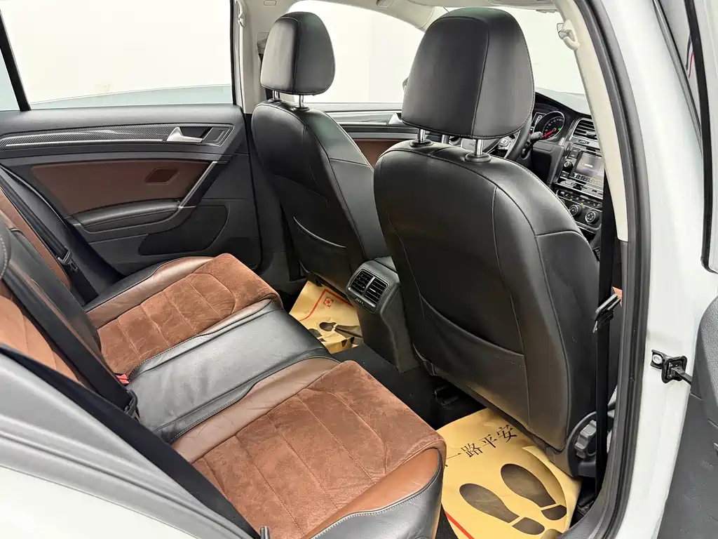 Volkswagen Golf — миниатюра 20