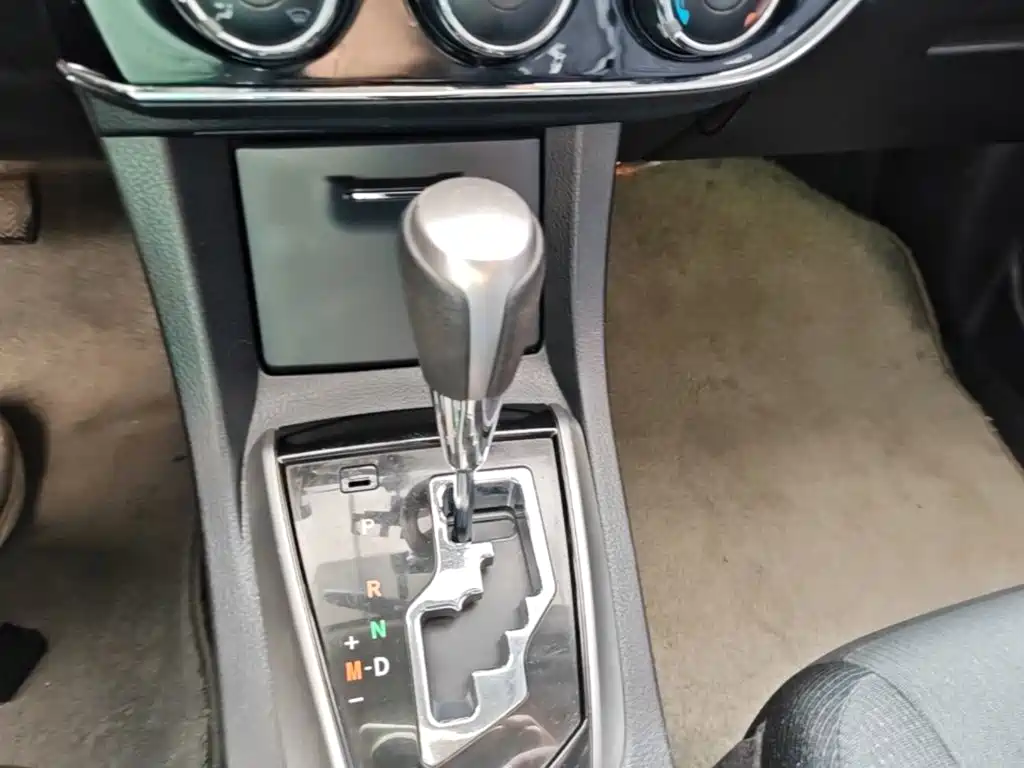 Toyota Corolla — миниатюра 14