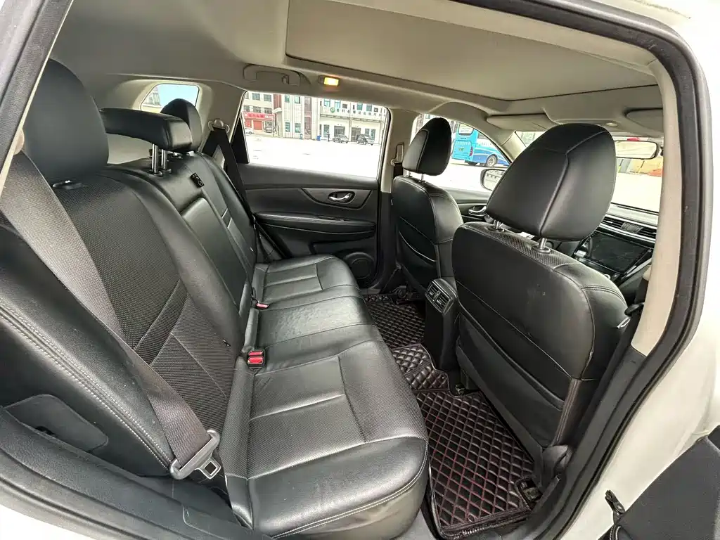 Nissan X-Trail — миниатюра 4